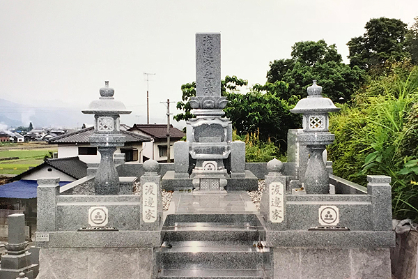 香川県の墓石1